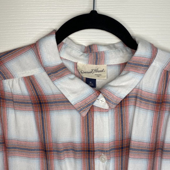 Short sleeve soft plaid button down top universal thread size xl - Picture 2 of 8